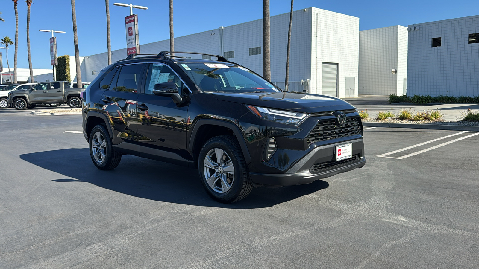 2022 Toyota RAV4 XLE 1