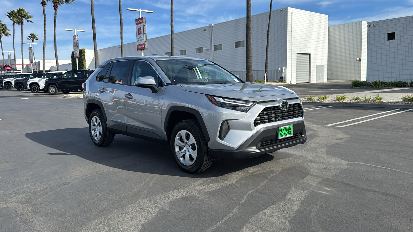 2025 Toyota RAV4 LE 1