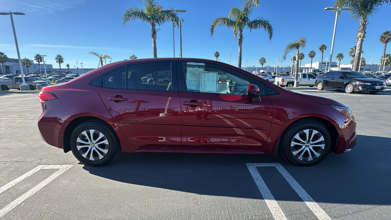 2022 Toyota Corolla Hybrid LE 2