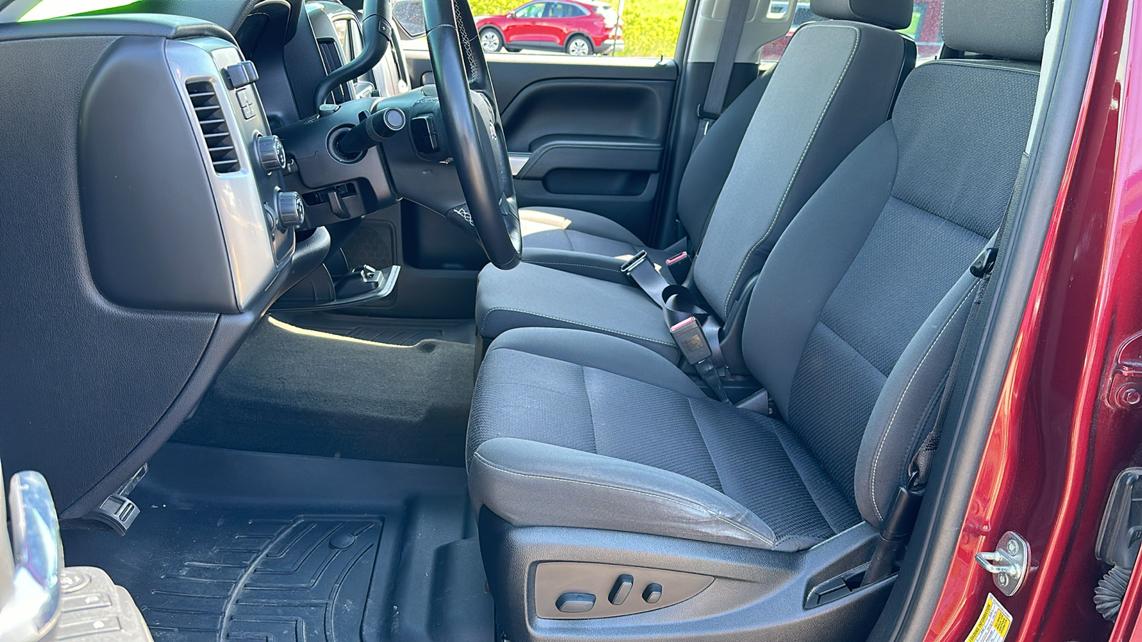 2017 Chevrolet Silverado 1500 LT 4WD Double Cab 143.5 14