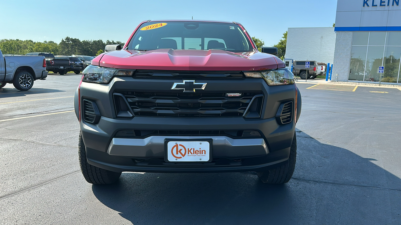 2024 Chevrolet Colorado 4WD Trail Boss Crew Cab 2