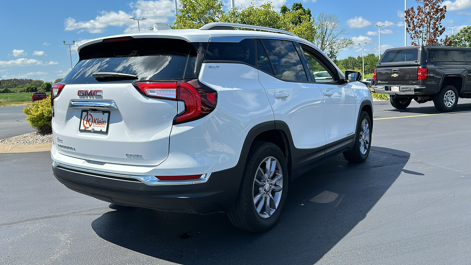 2023 GMC Terrain SLT 8