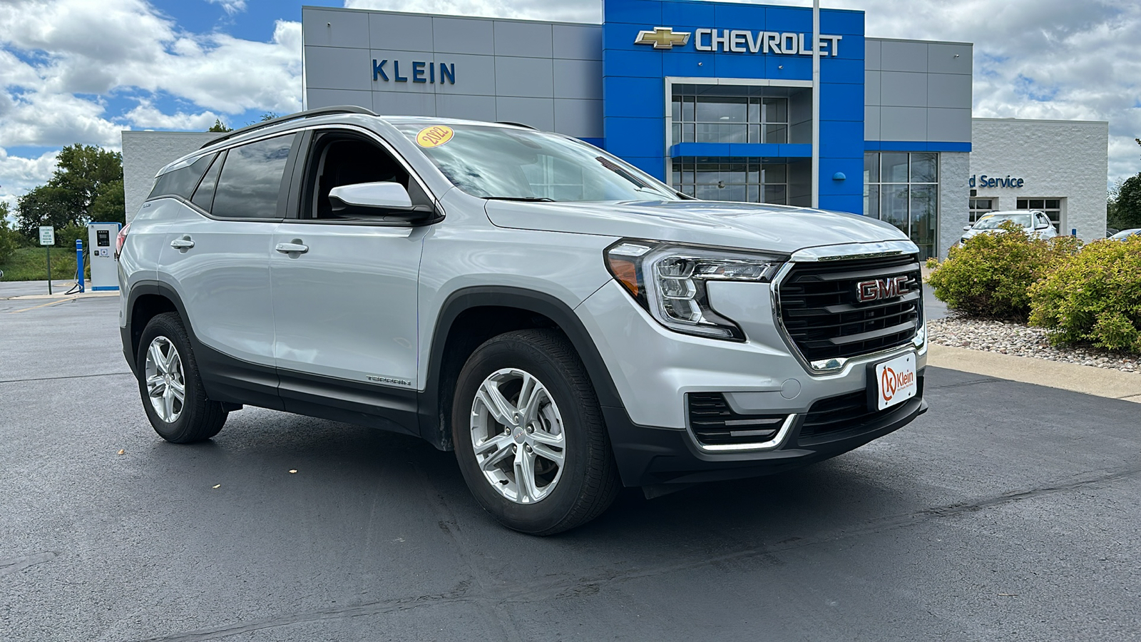 2022 GMC Terrain SLE 1