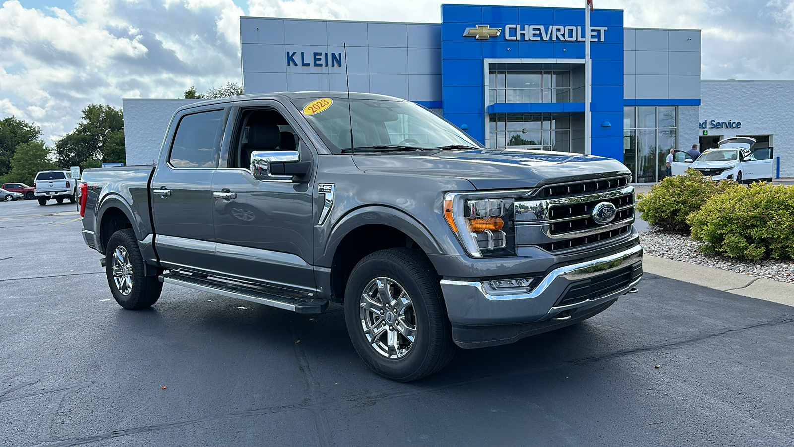 2023 Ford F-150 LARIAT 4WD SuperCrew 5.5 Box 1