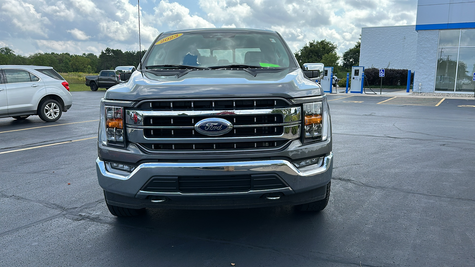 2023 Ford F-150 LARIAT 4WD SuperCrew 5.5 Box 2