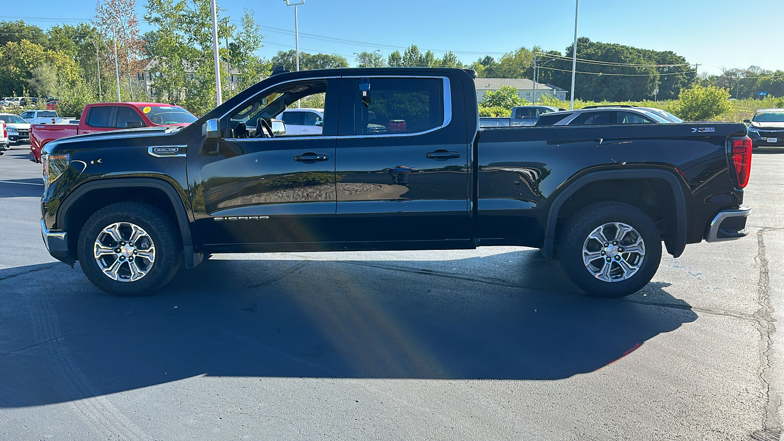 2022 GMC Sierra 1500 SLE 4WD Crew Cab 157 4