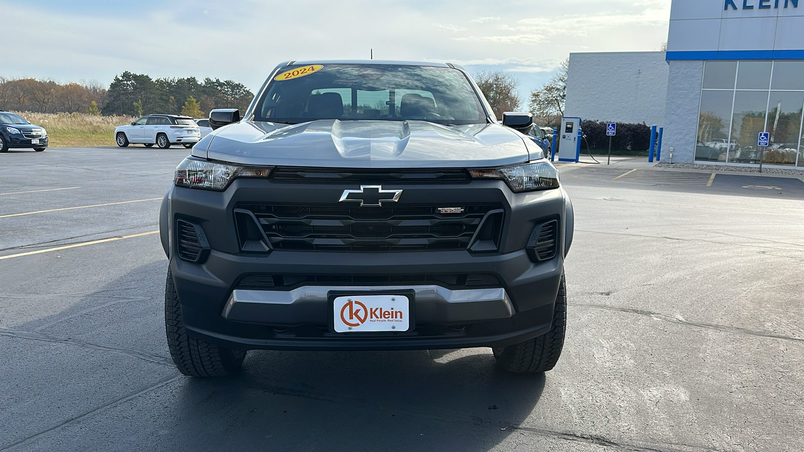 2024 Chevrolet Colorado 4WD Trail Boss Crew Cab 2