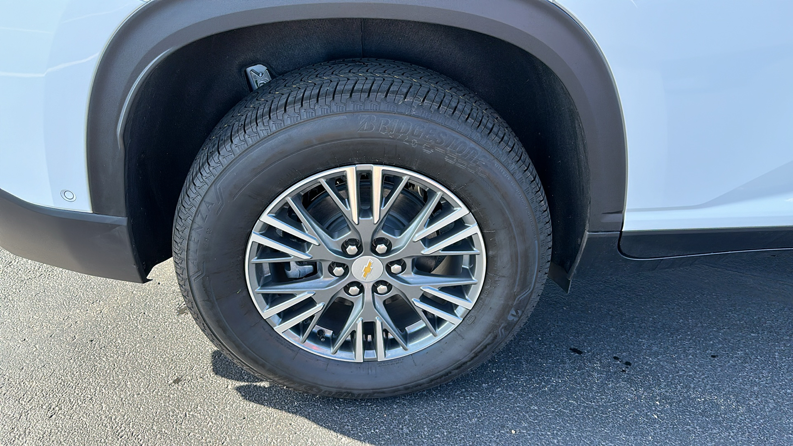 2024 Chevrolet Traverse AWD LT 9