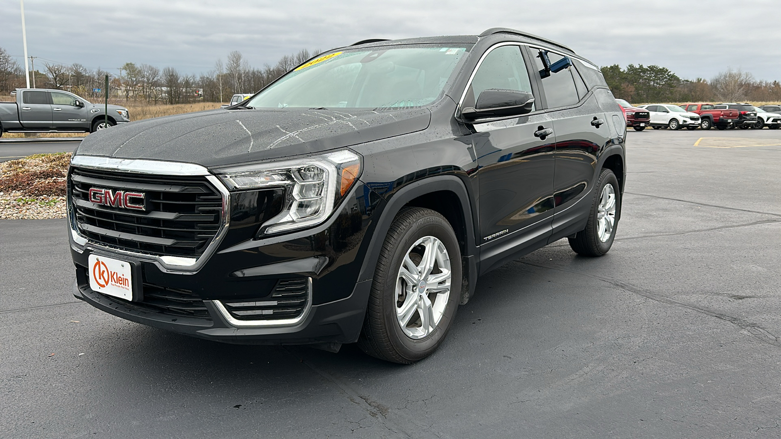 2022 GMC Terrain SLE 3