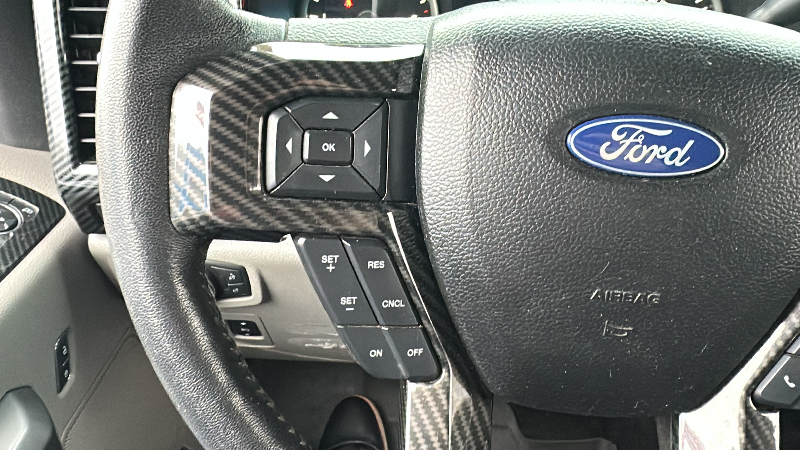 2018 Ford F-150 XLT 4WD SuperCrew 5.5 Box 17