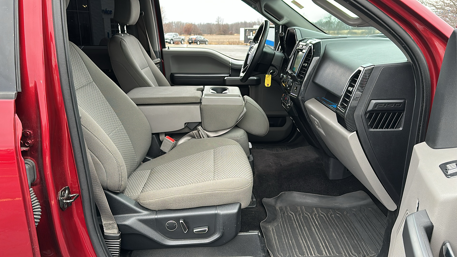 2018 Ford F-150 XLT 4WD SuperCrew 5.5 Box 30