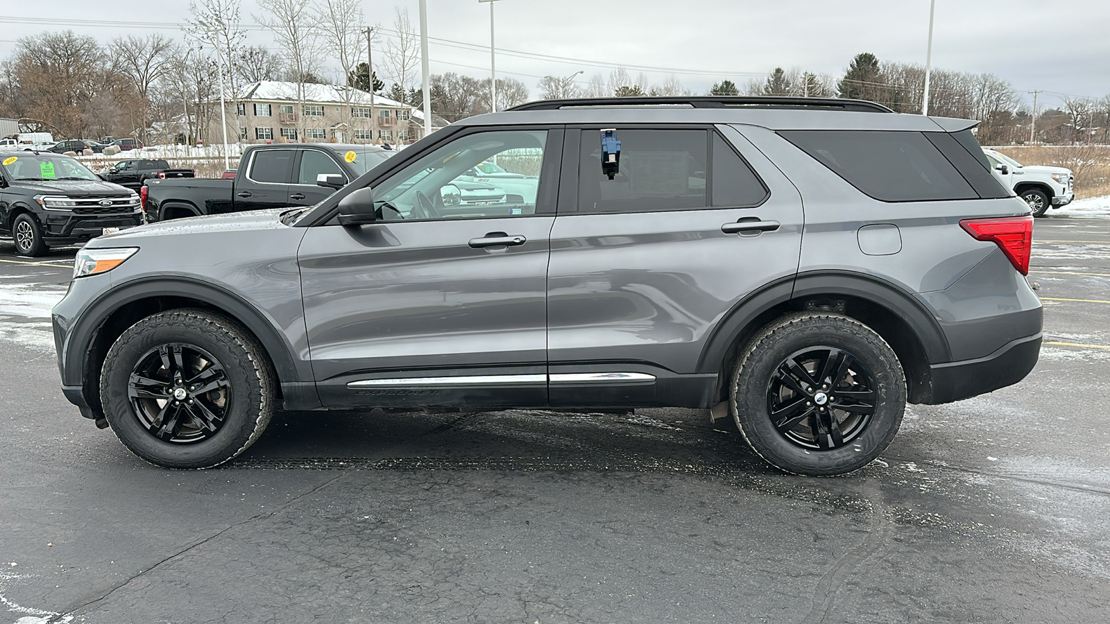 2021 Ford Explorer XLT 4