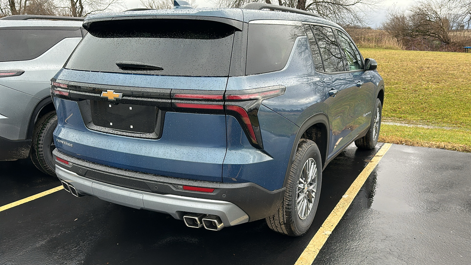 2025 Chevrolet Traverse FWD LT 3