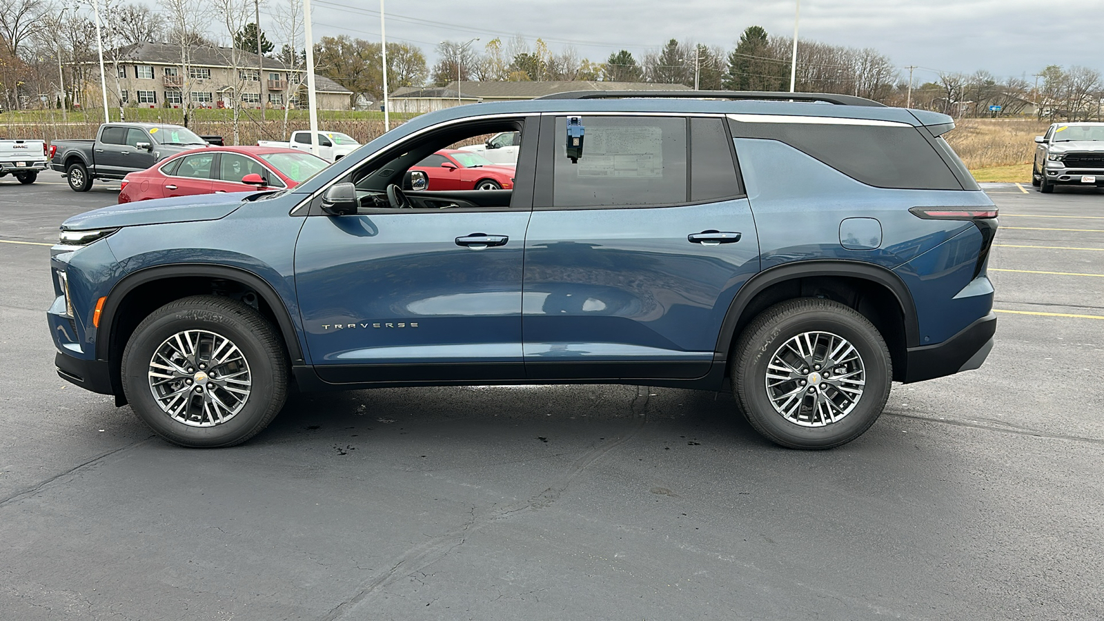 2025 Chevrolet Traverse AWD LT 4