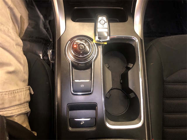 2018 Ford Fusion SE 26
