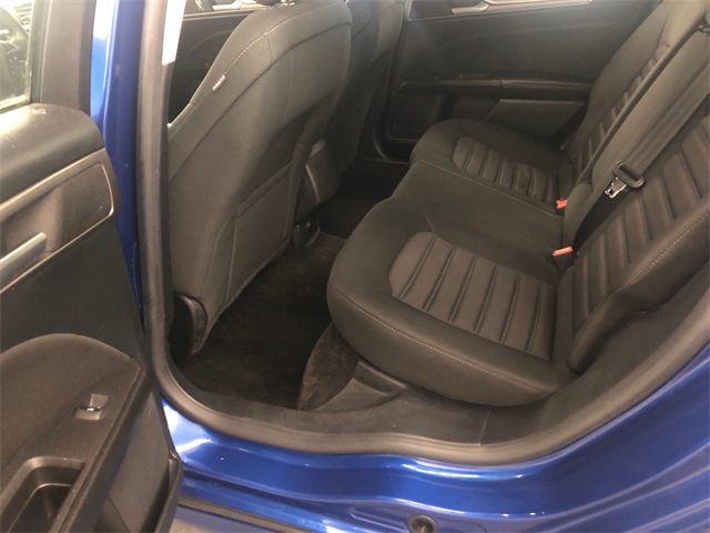 2018 Ford Fusion SE 30