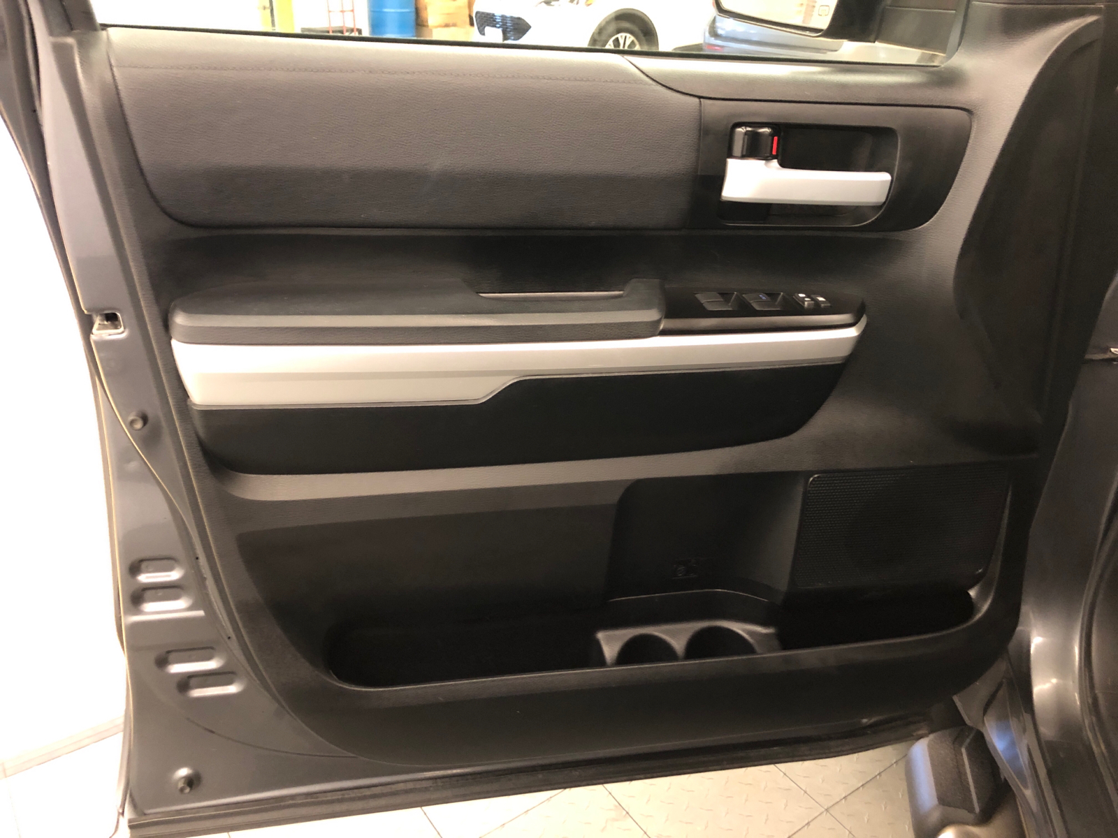 2017 Toyota Tundra SR5 Double Cab 6.5 Bed 5.7L FFV 12