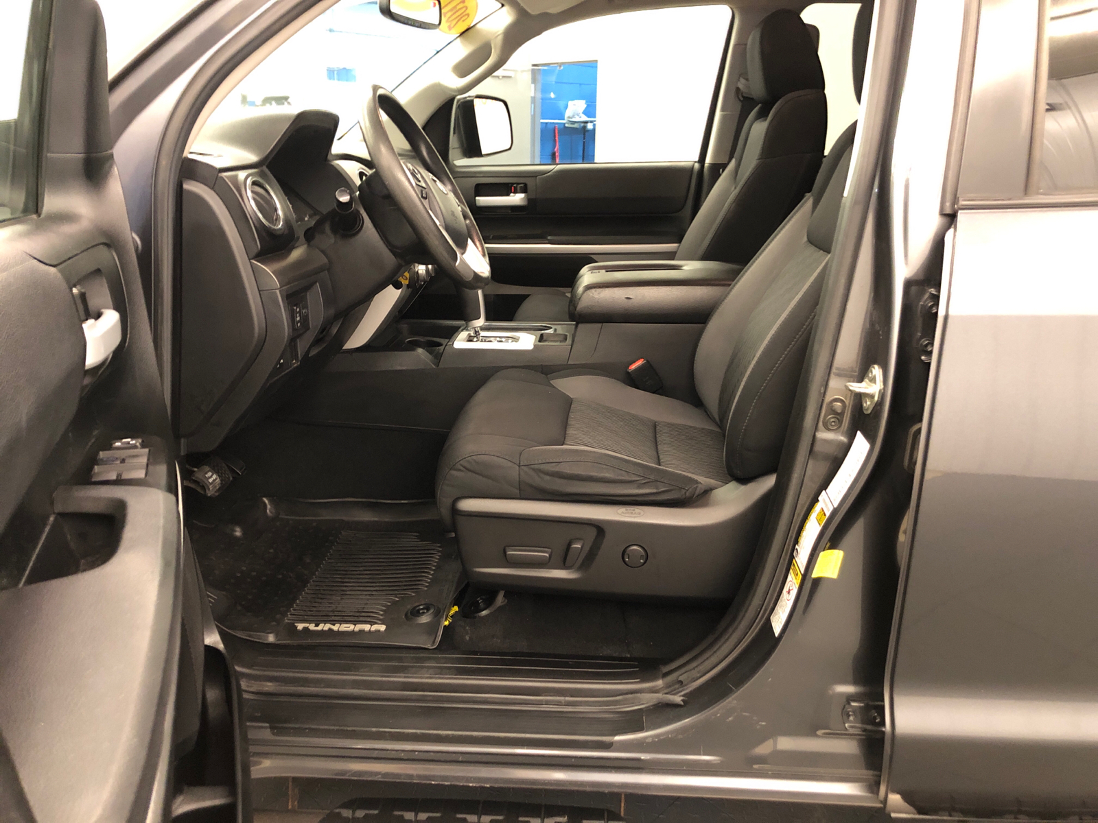 2017 Toyota Tundra SR5 Double Cab 6.5 Bed 5.7L FFV 24