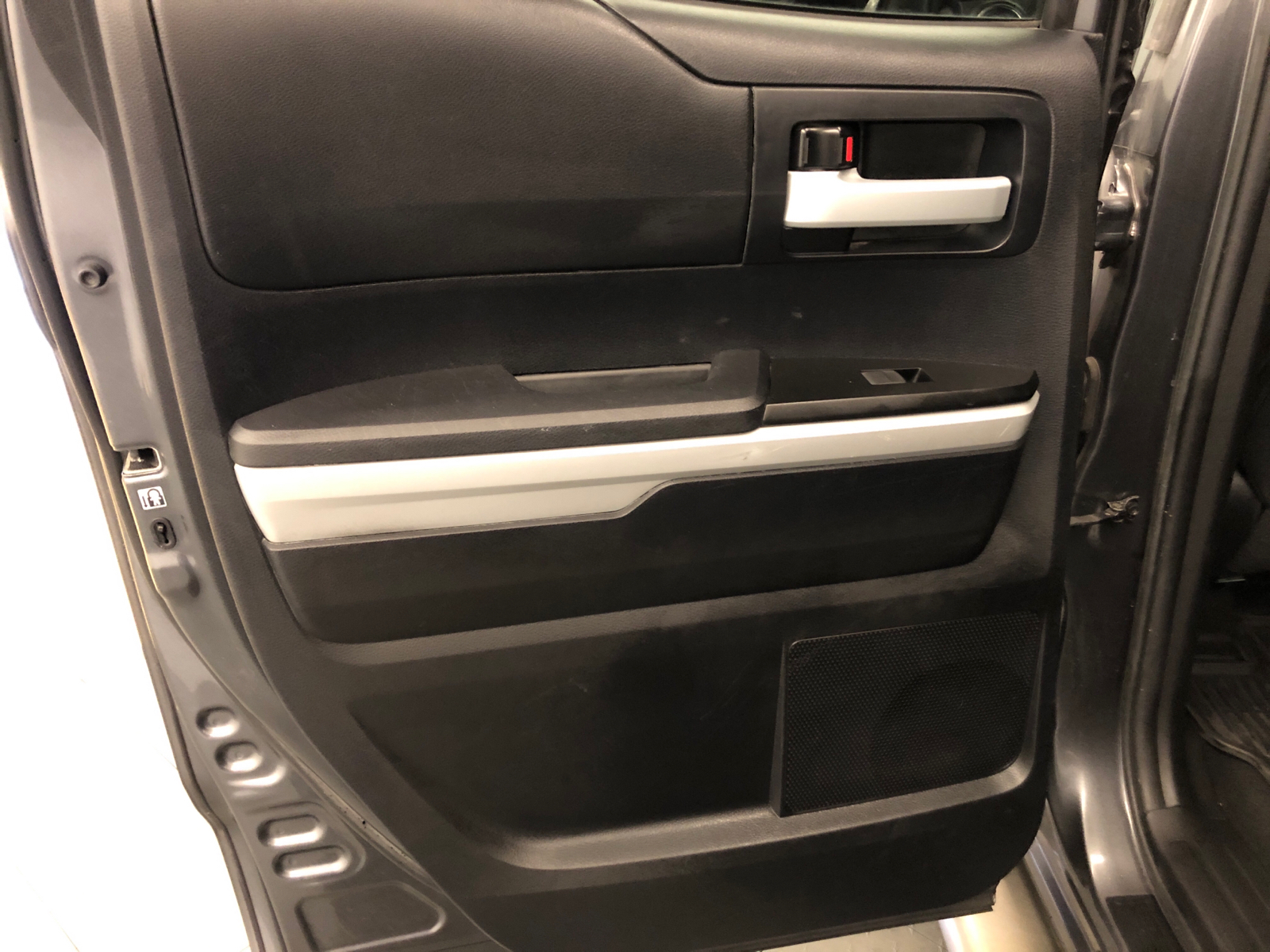 2017 Toyota Tundra SR5 Double Cab 6.5 Bed 5.7L FFV 25