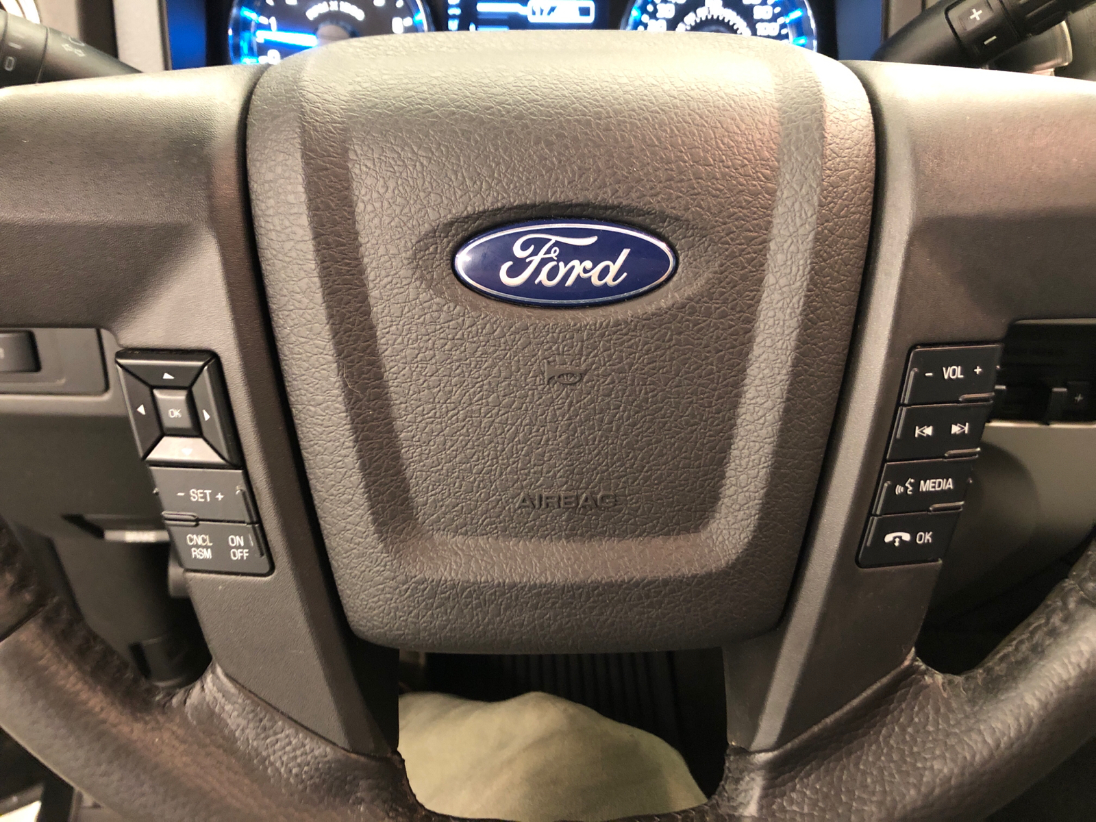 2014 Ford F-150 XLT 4WD SuperCrew 157 17