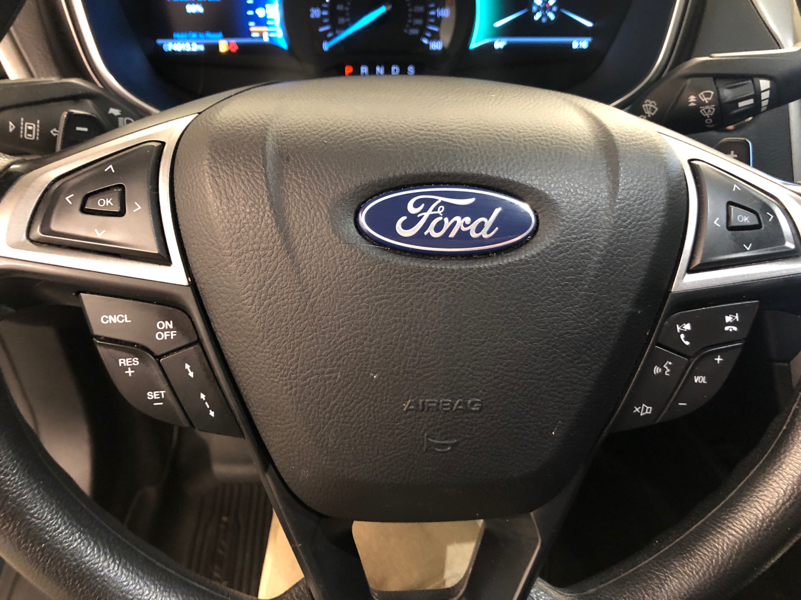 2020 Ford Fusion SE 17
