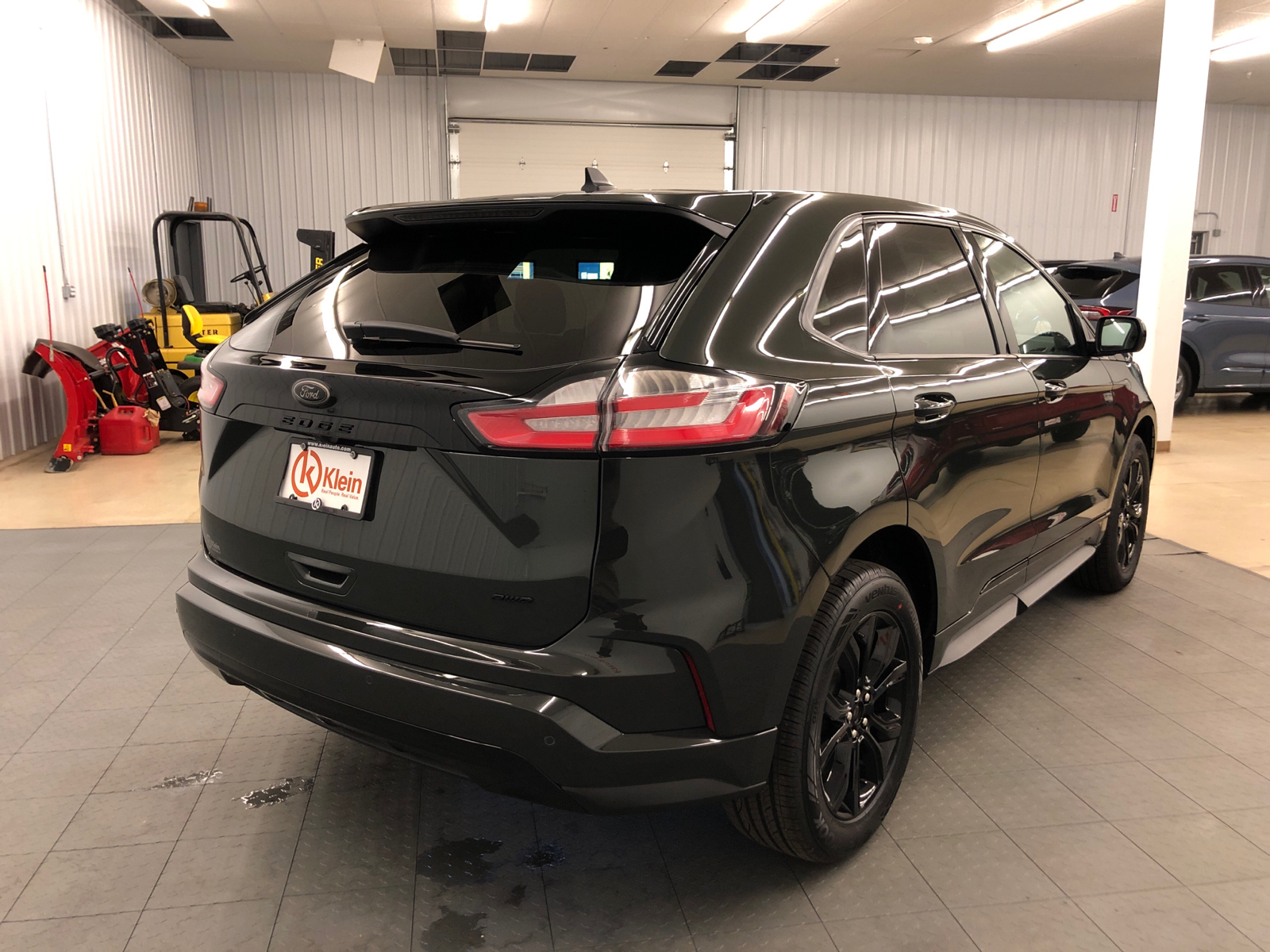 2024 Ford Edge SE 11