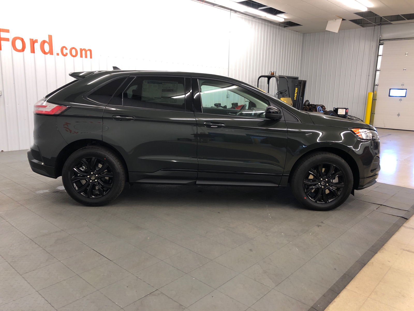 2024 Ford Edge SE 12