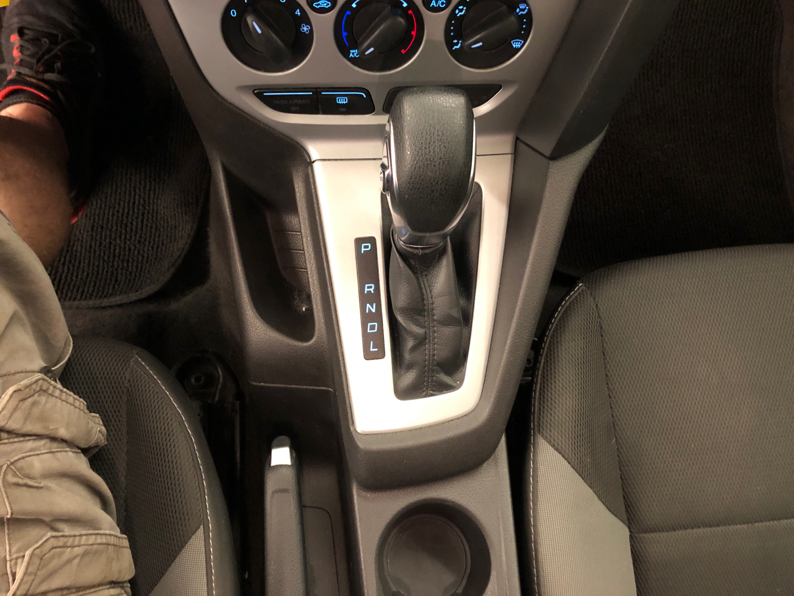 2013 Ford Focus SE 22