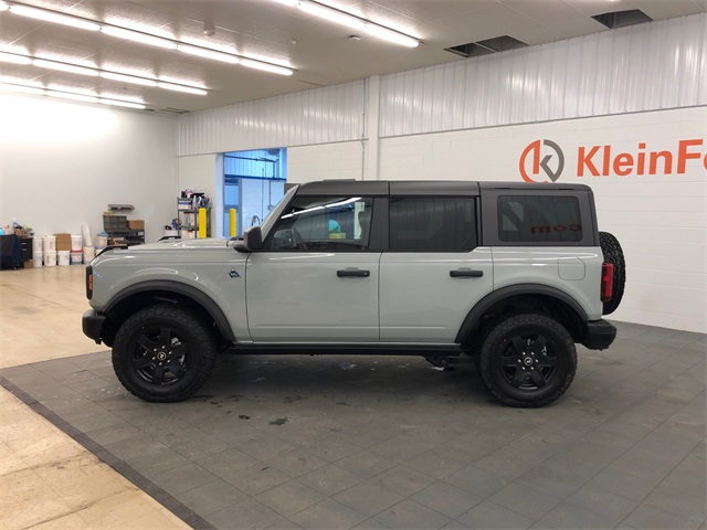 2024 Ford Bronco Black Diamond 4