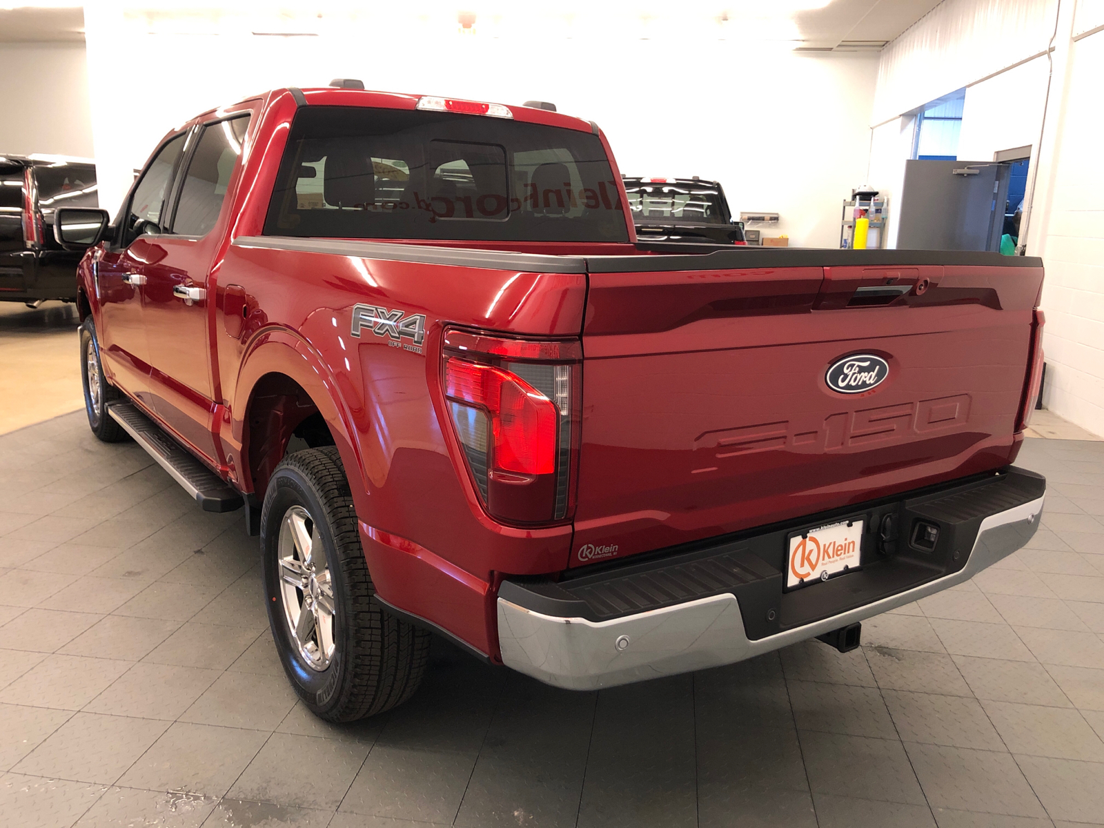 2024 Ford F-150 XLT 4WD SuperCrew 5.5 Box 6