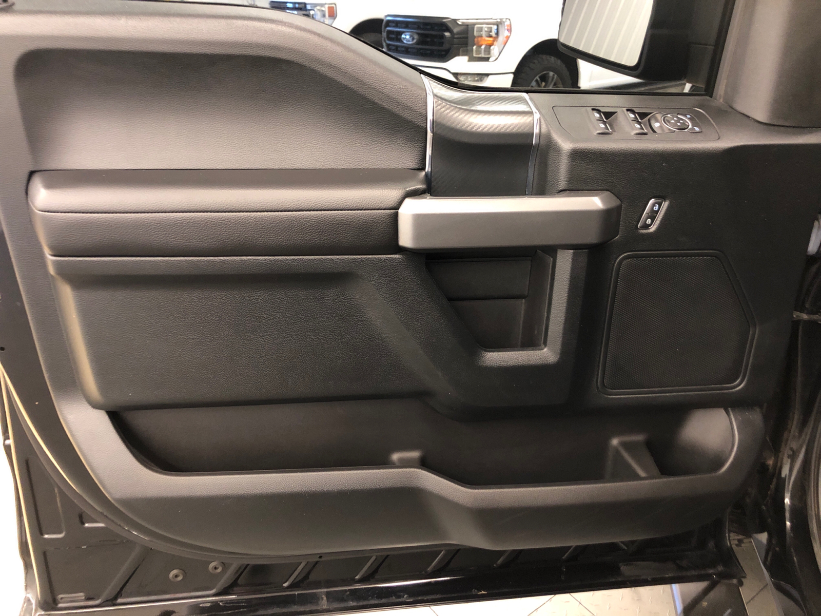 2018 Ford F-150 XLT 4WD SuperCrew 5.5 Box 14
