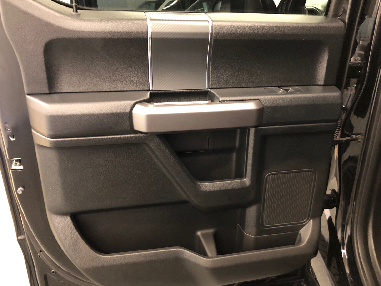 2018 Ford F-150 XLT 4WD SuperCrew 5.5 Box 28