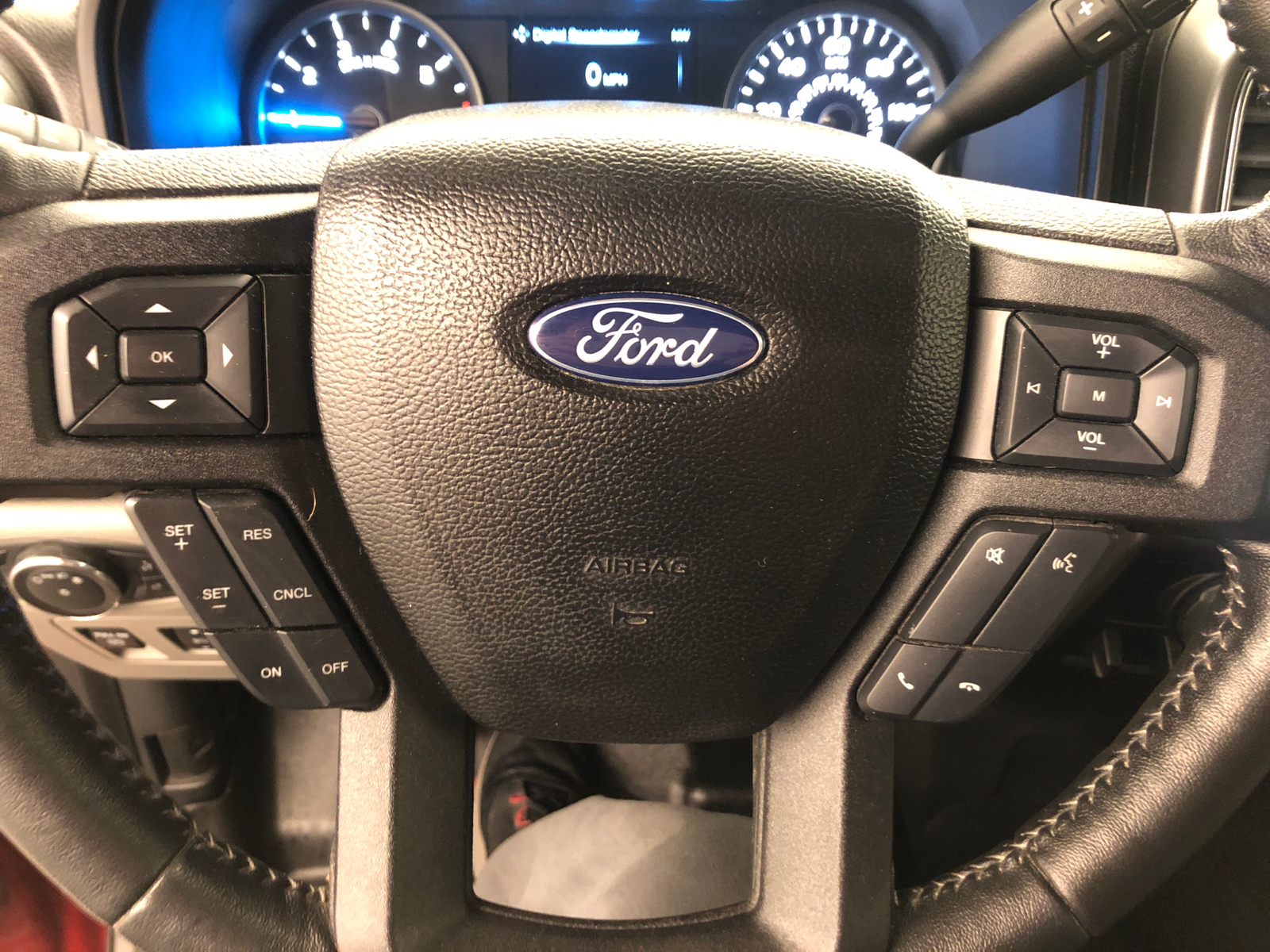 2018 Ford F-150 XLT 4WD SuperCrew 5.5 Box 19