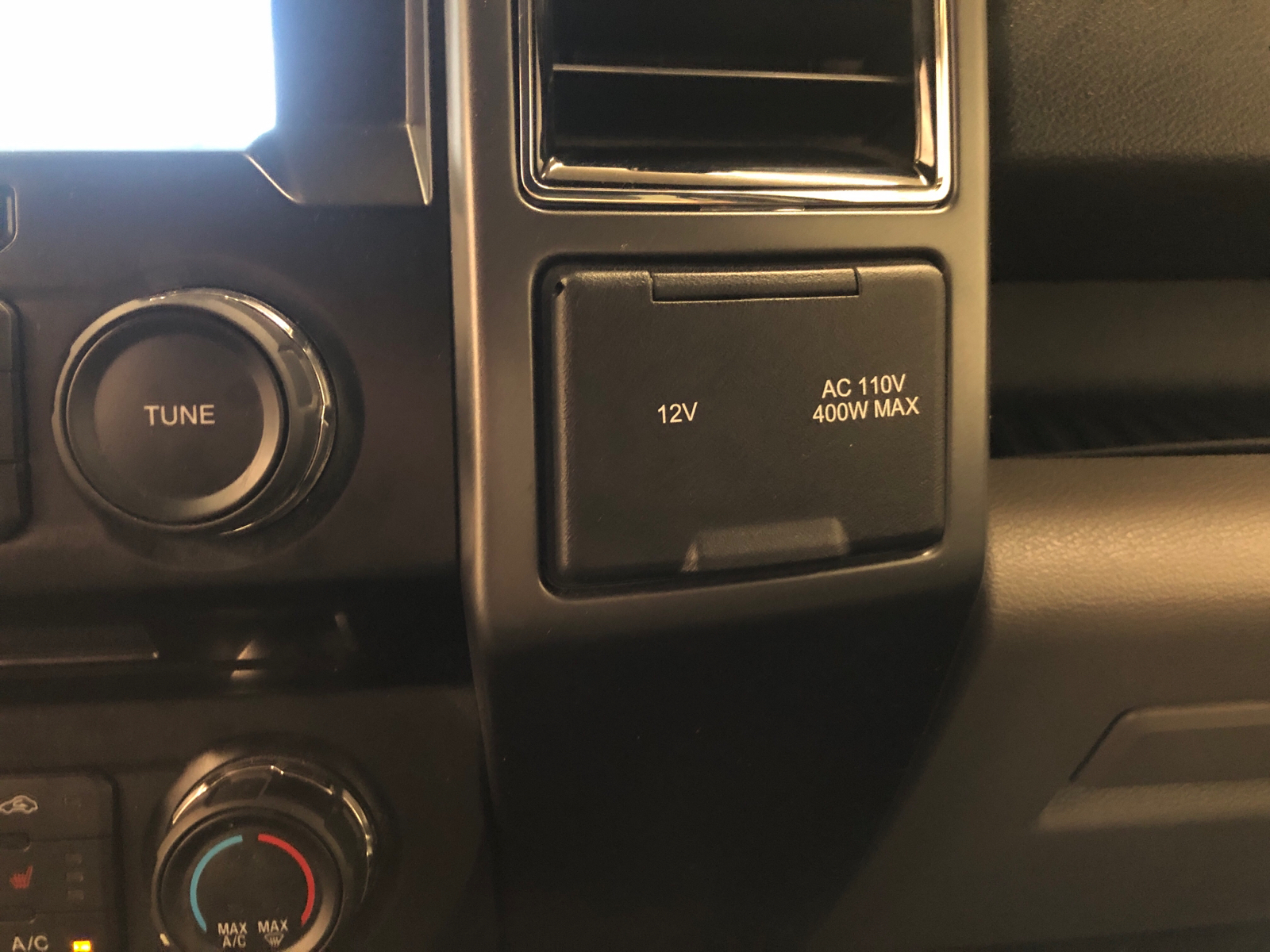 2018 Ford F-150 XLT 4WD SuperCrew 5.5 Box 26