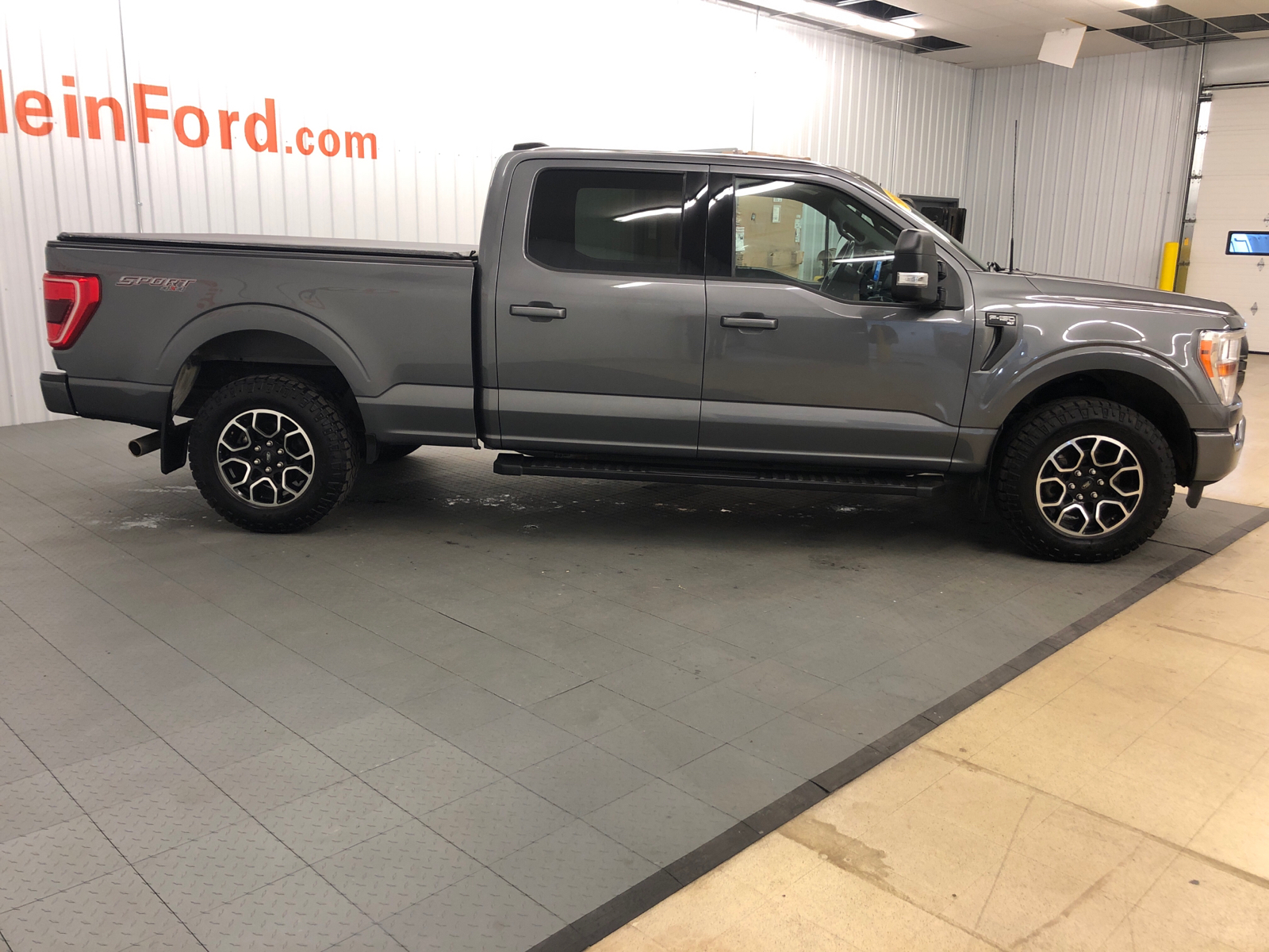 2022 Ford F-150 XLT 13