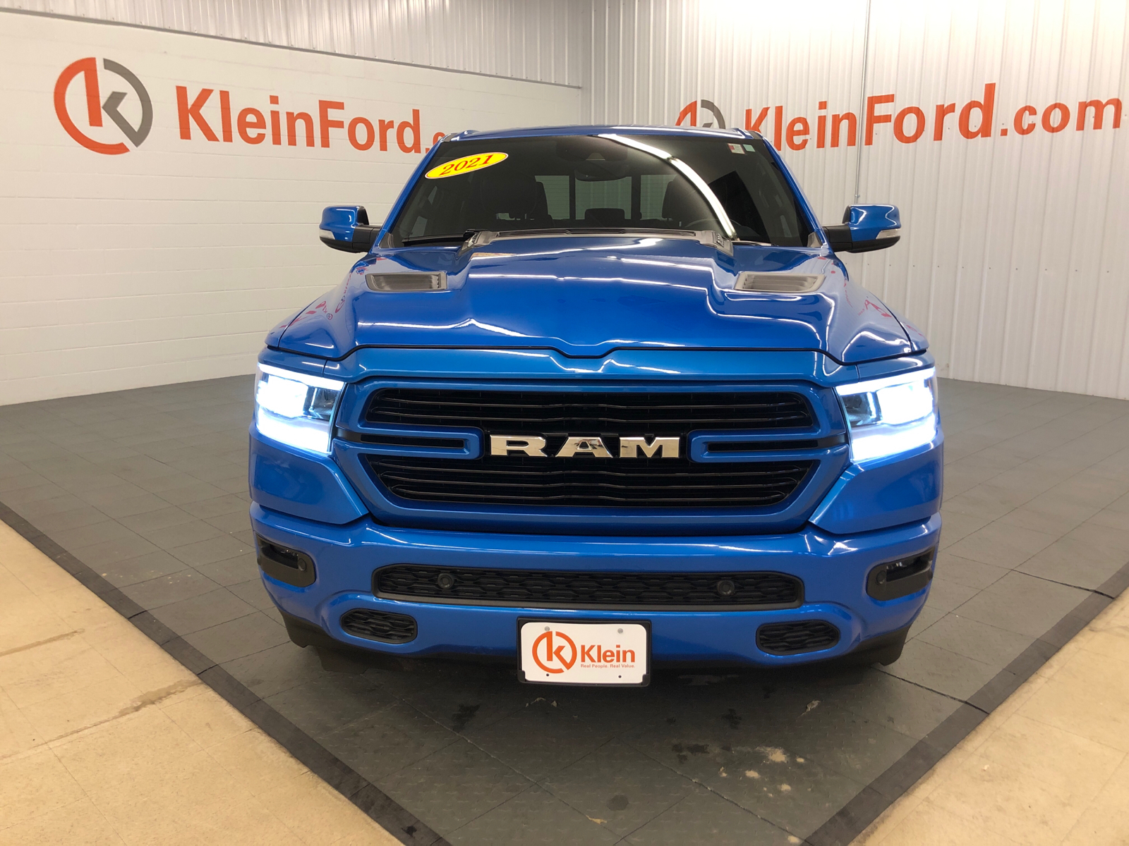 2021 Ram 1500 Laramie 4x4 Crew Cab 57 Box 2