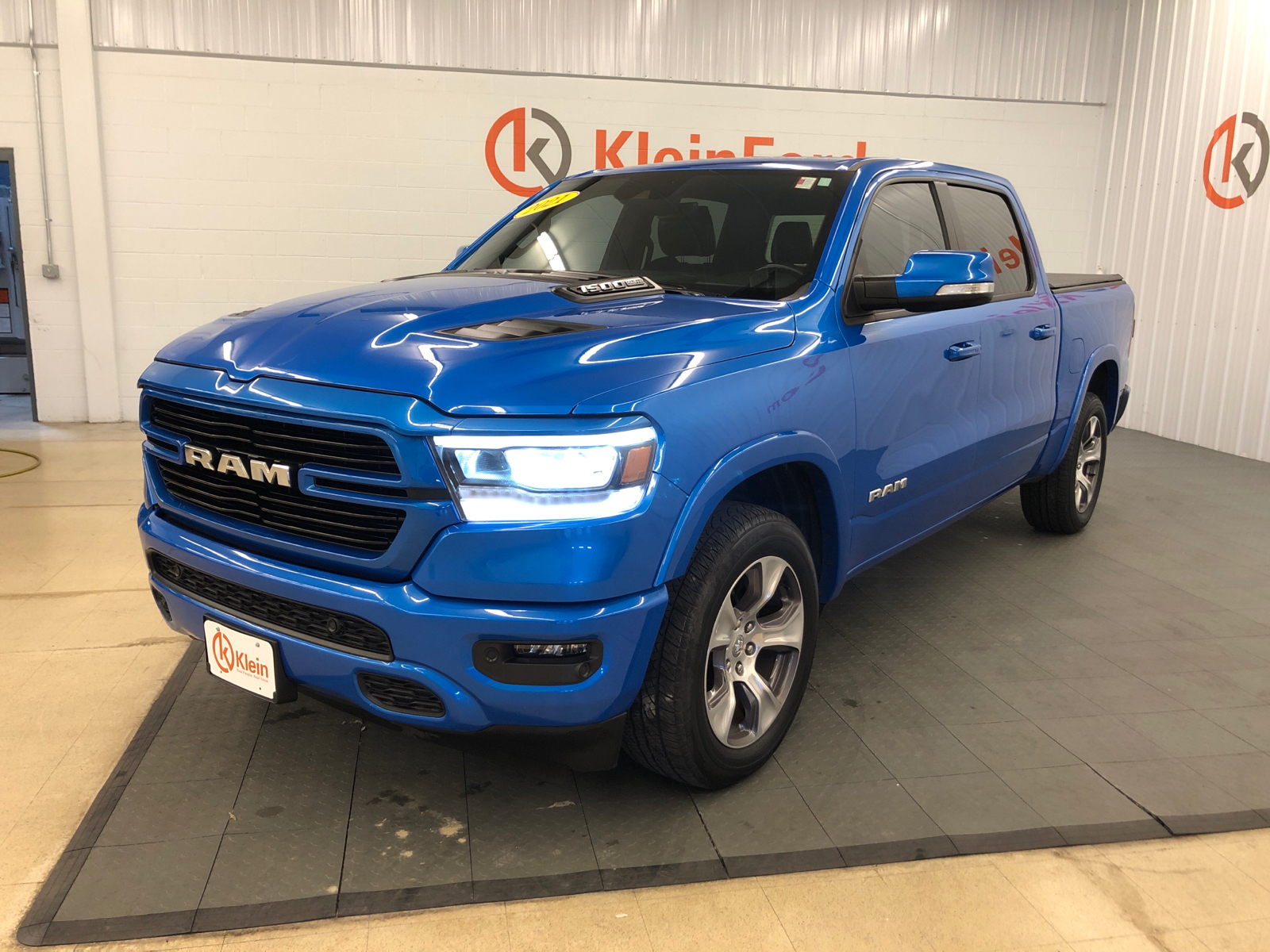 2021 Ram 1500 Laramie 4x4 Crew Cab 57 Box 3