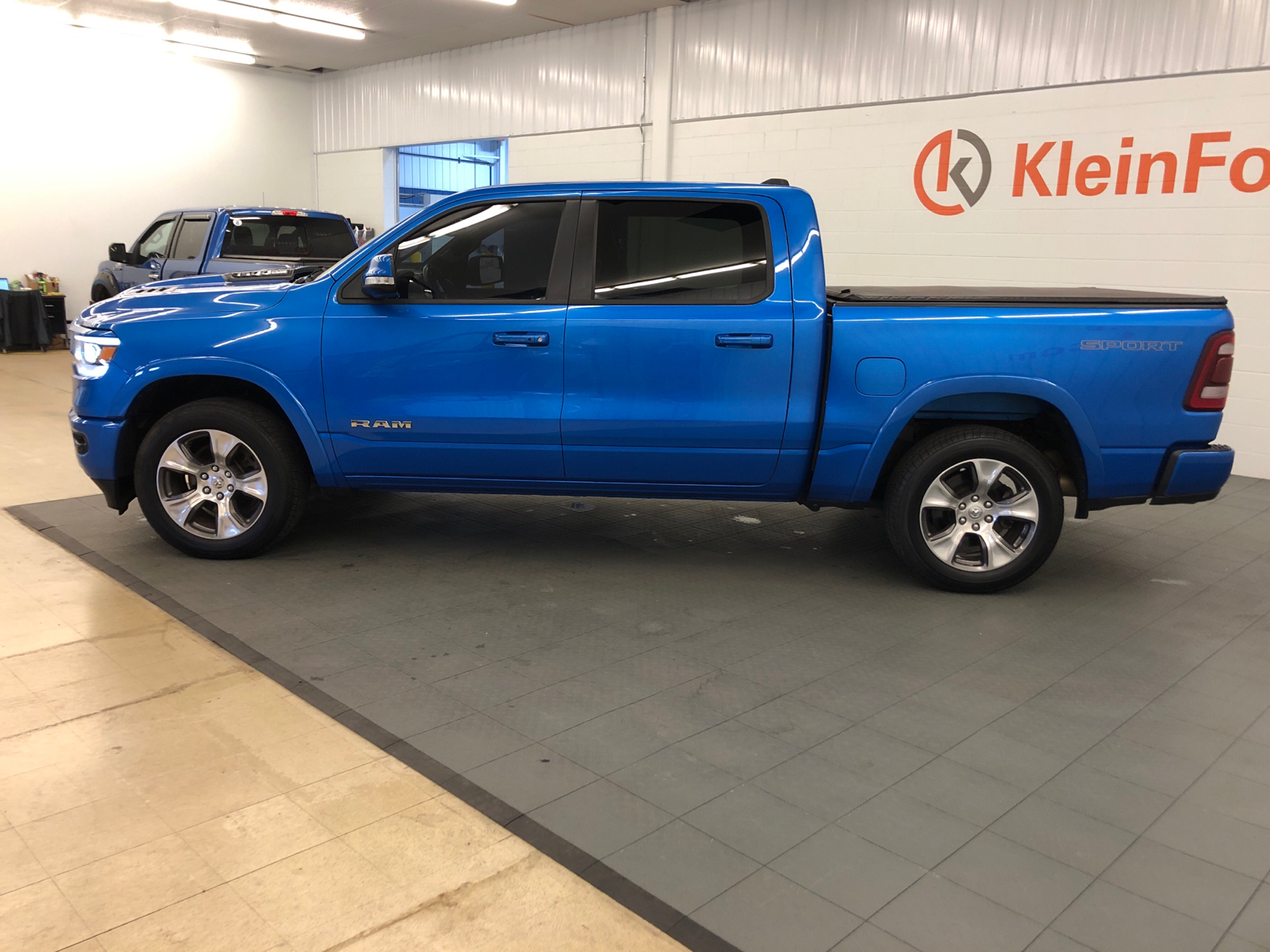 2021 Ram 1500 Laramie 4x4 Crew Cab 57 Box 4