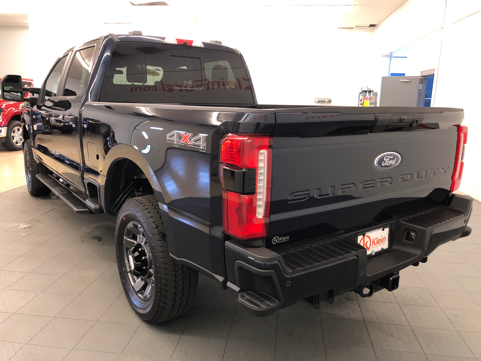 2024 Ford Super Duty F-250 SRW XL 4WD Crew Cab 6.75 Box 6