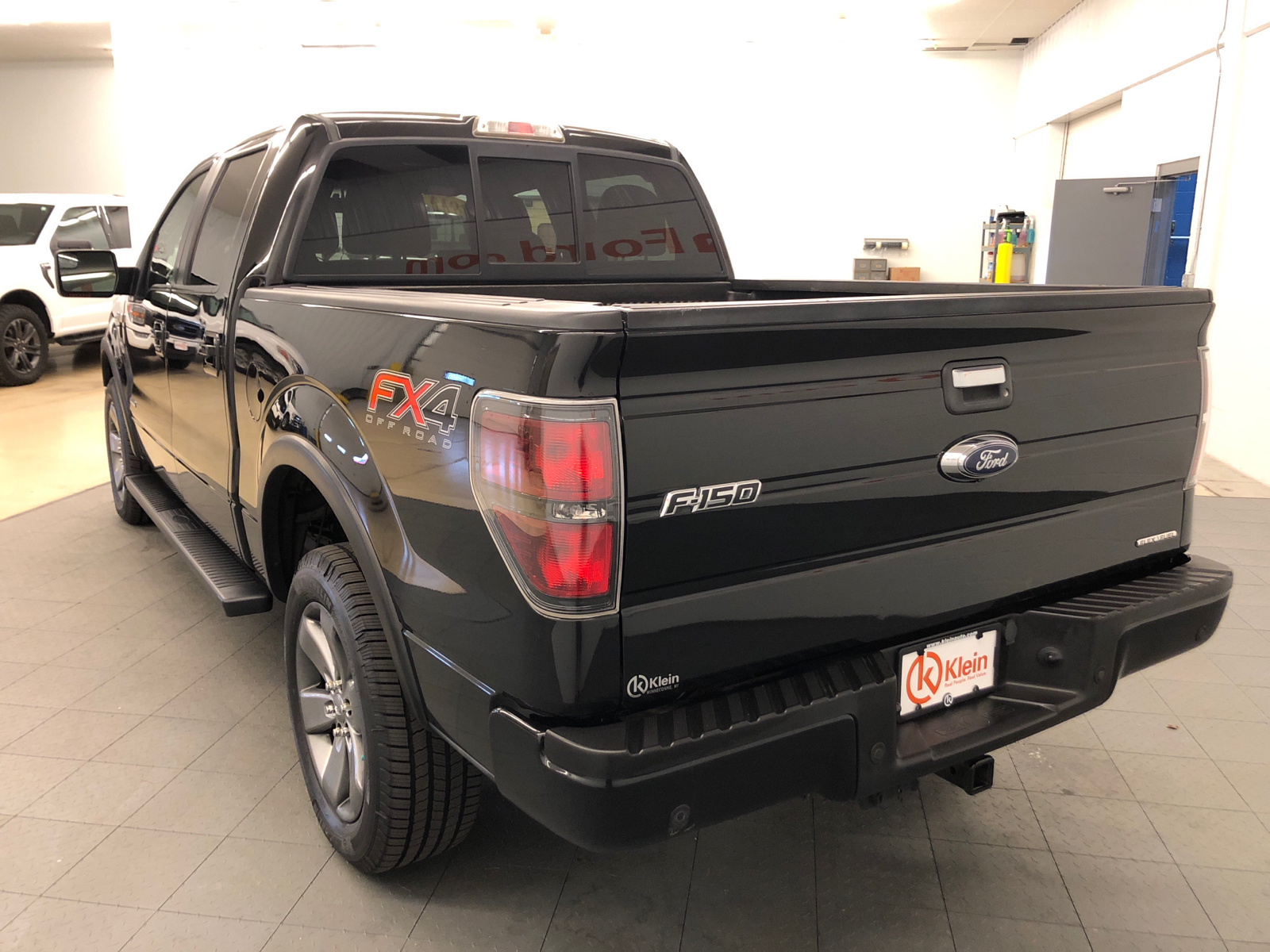 2014 Ford F-150 FX4 4WD SuperCrew 145 6