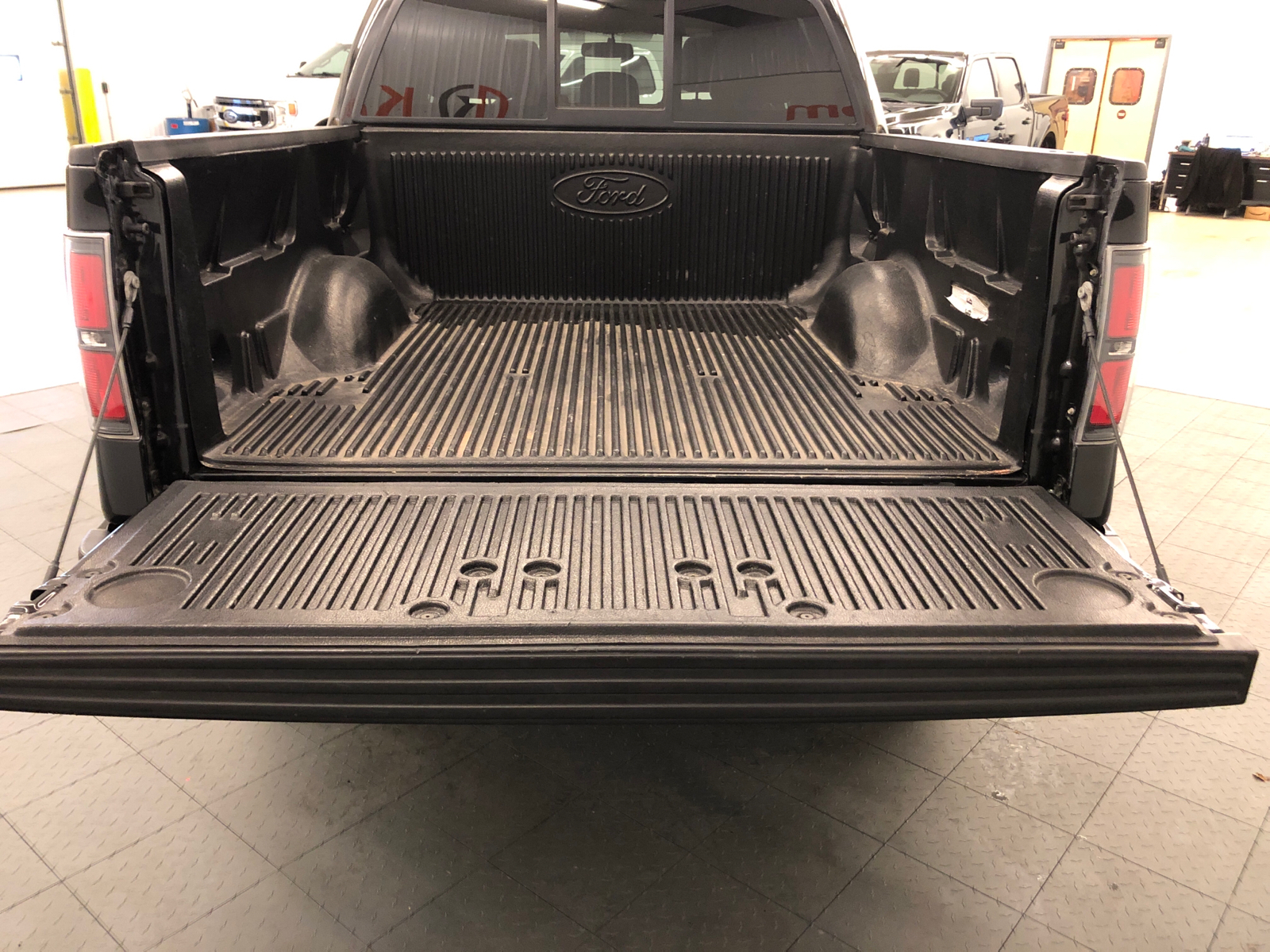 2014 Ford F-150 FX4 4WD SuperCrew 145 8