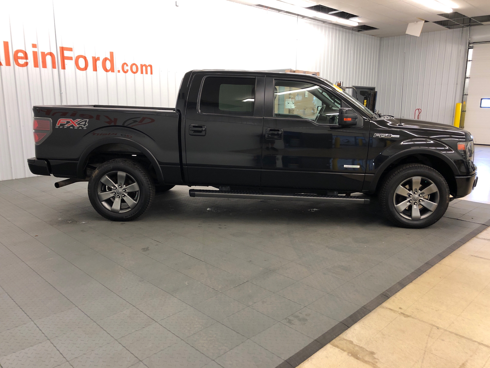 2014 Ford F-150 FX4 4WD SuperCrew 145 11