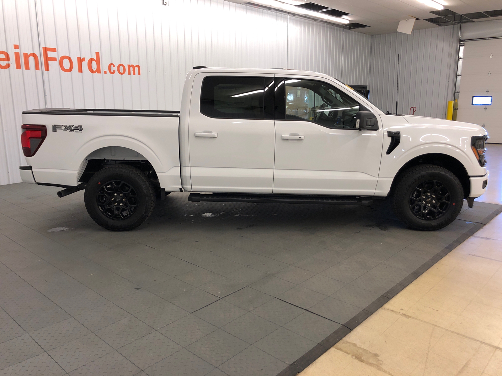 2024 Ford F-150 XLT 4WD SuperCrew 5.5 Box 12