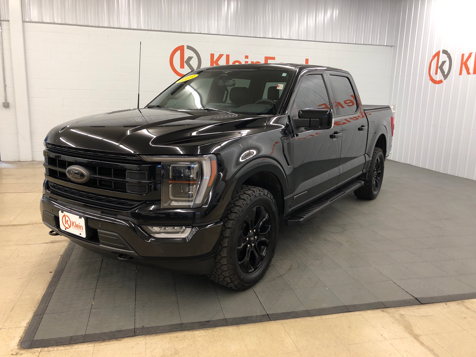 2023 Ford F-150 LARIAT 4WD SuperCrew 5.5 Box 3