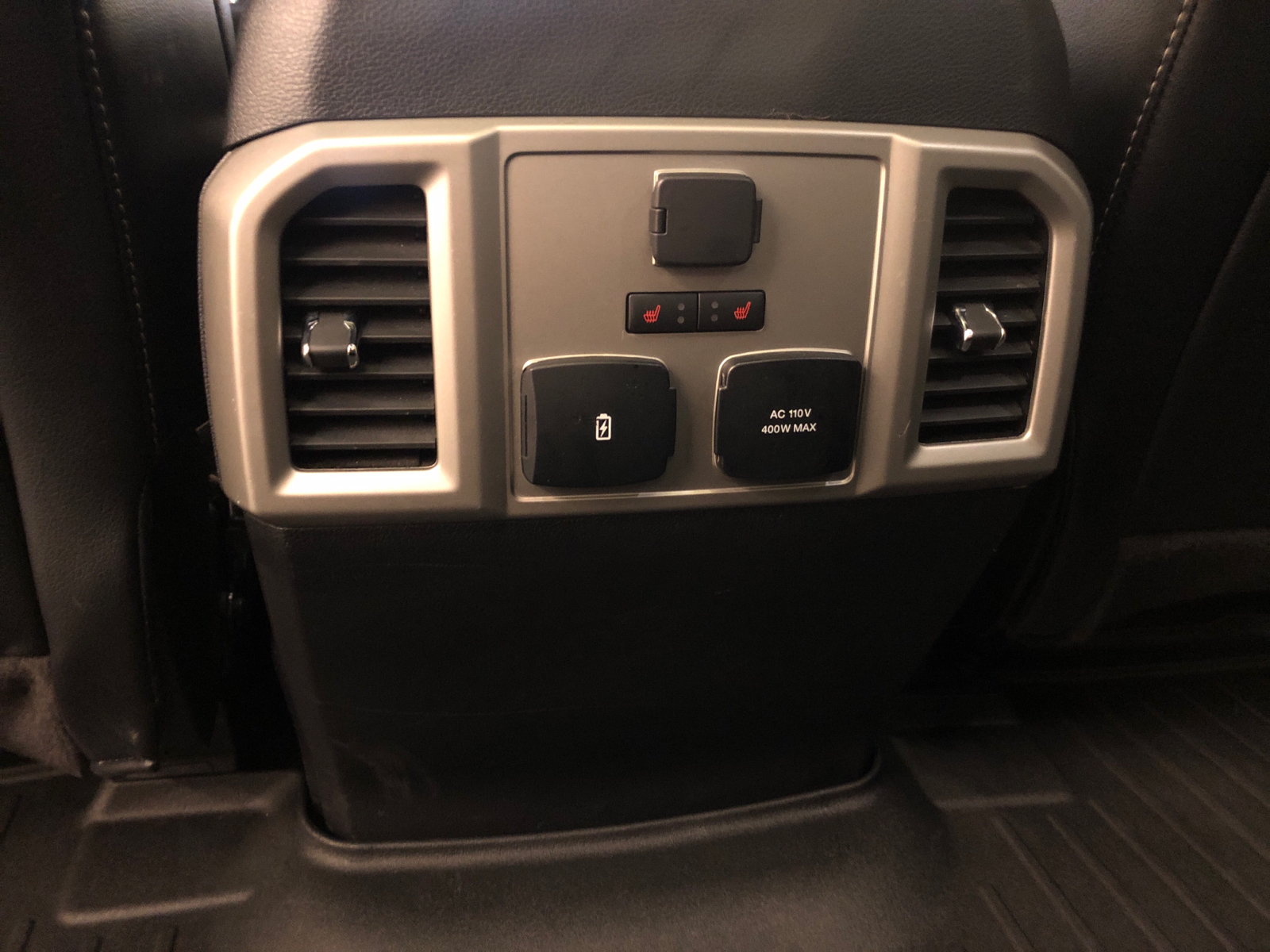 2019 Ford F-150 LARIAT 4WD SuperCrew 5.5 Box 33