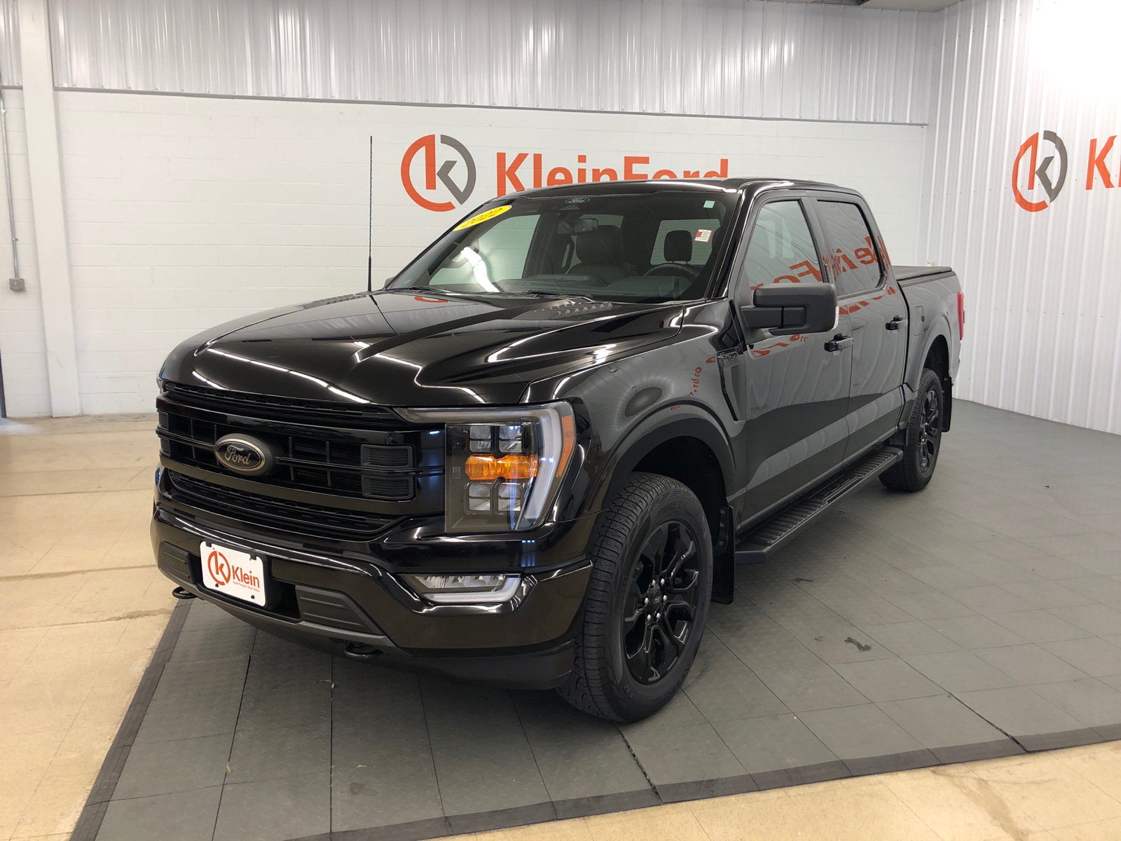 2022 Ford F-150 XLT 4WD SuperCrew 5.5 Box 3