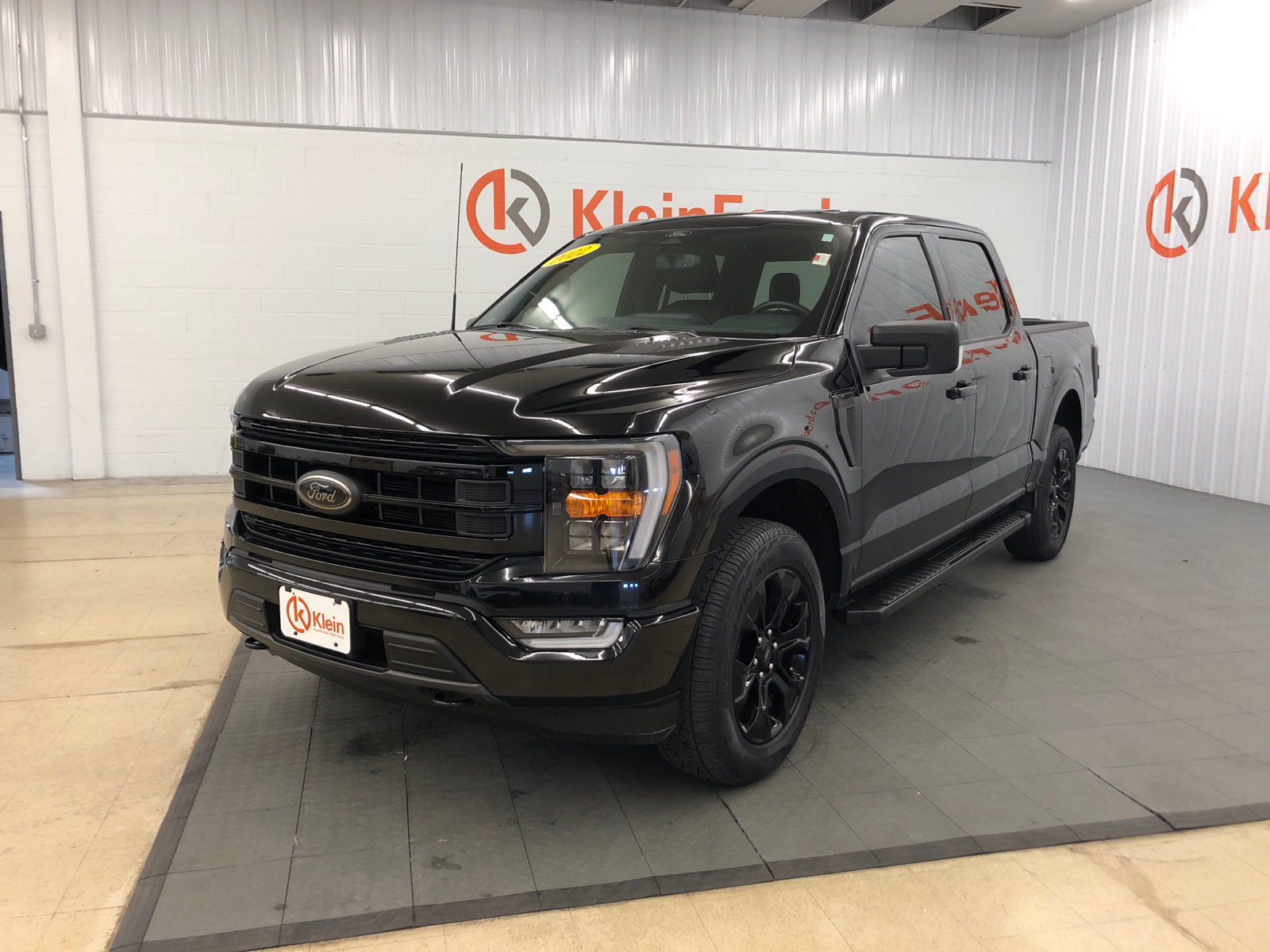 2022 Ford F-150 XLT 4WD SuperCrew 5.5 Box 3