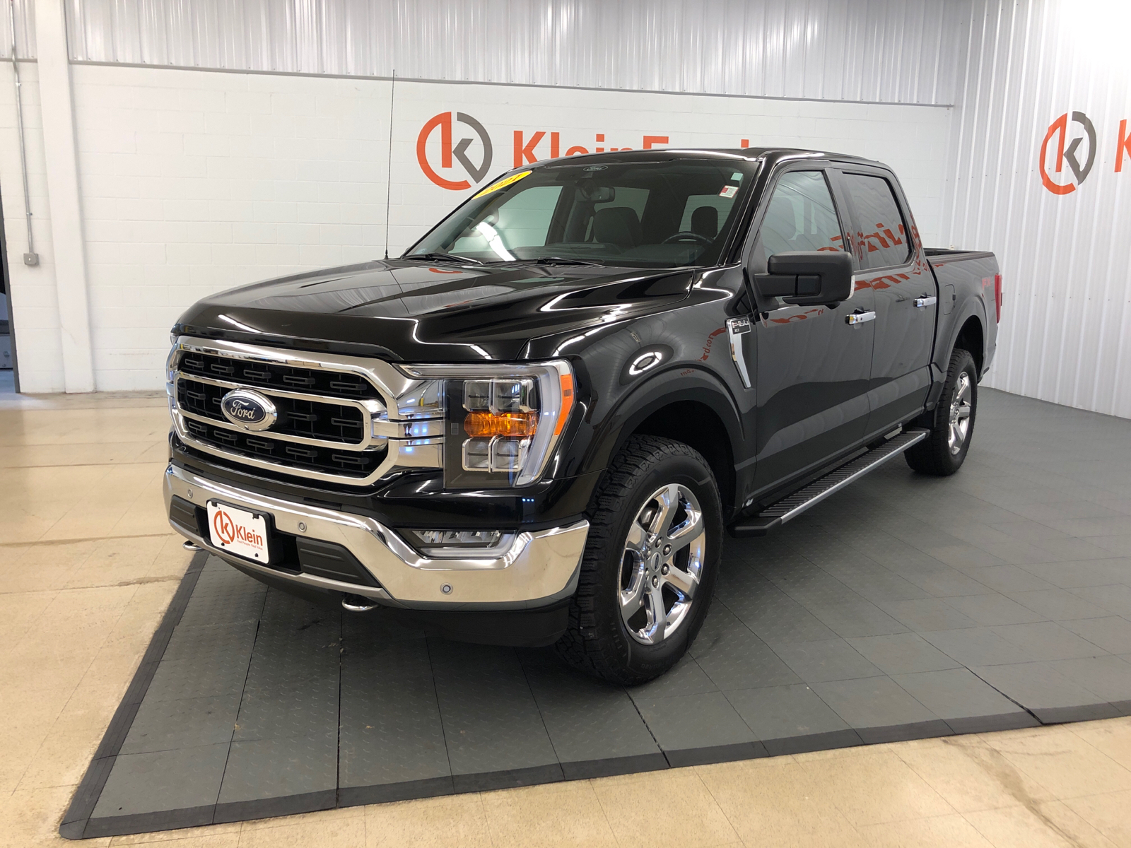 2021 Ford F-150 XLT 4WD SuperCrew 5.5 Box 3