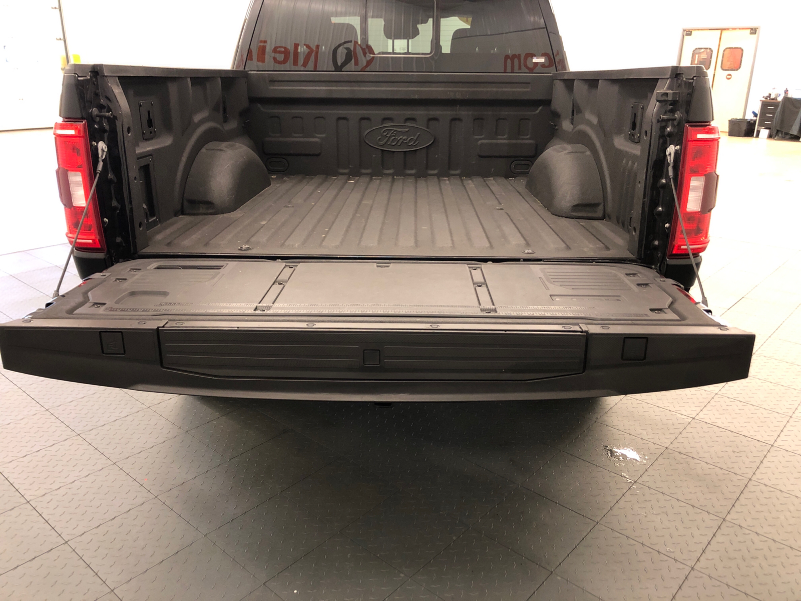 2021 Ford F-150 XLT 4WD SuperCrew 5.5 Box 8