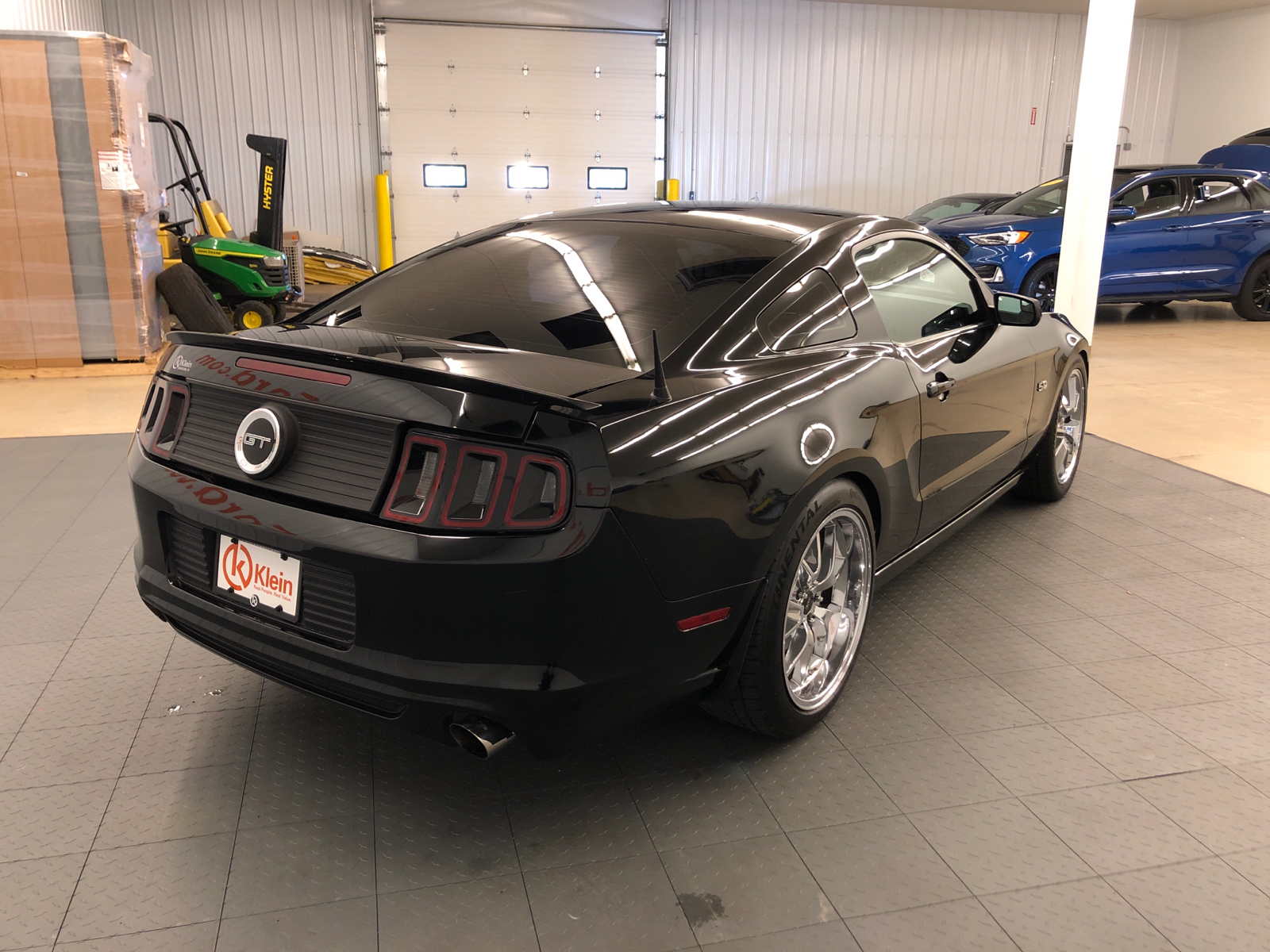 2013 Ford Mustang GT 9